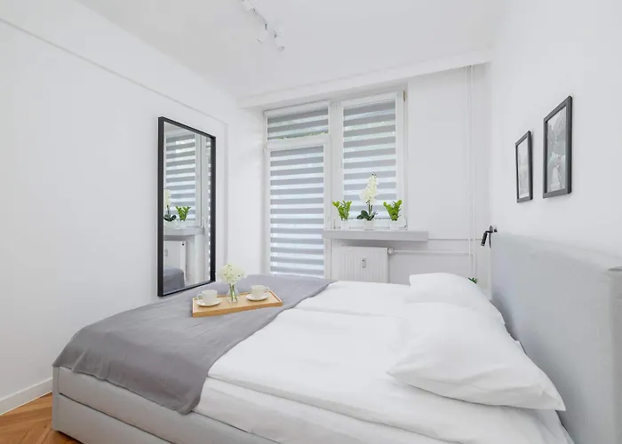 Classic Grazynskiego Near Spodek By Renters 아파트